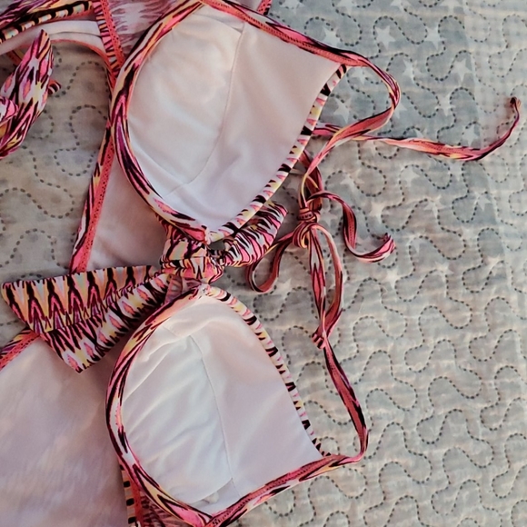 Pink patterned bikini - Picture 4 of 4